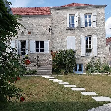 Chambre D'Hotes Esprit De Famille Landreville Exterior foto