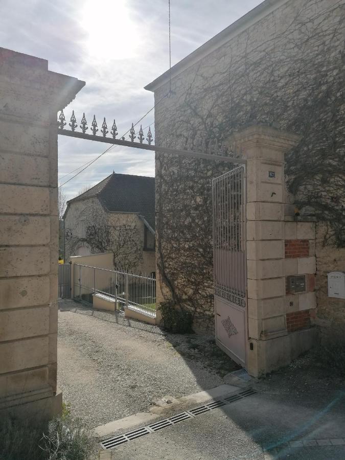 Chambre D'Hotes Esprit De Famille Landreville Exterior foto